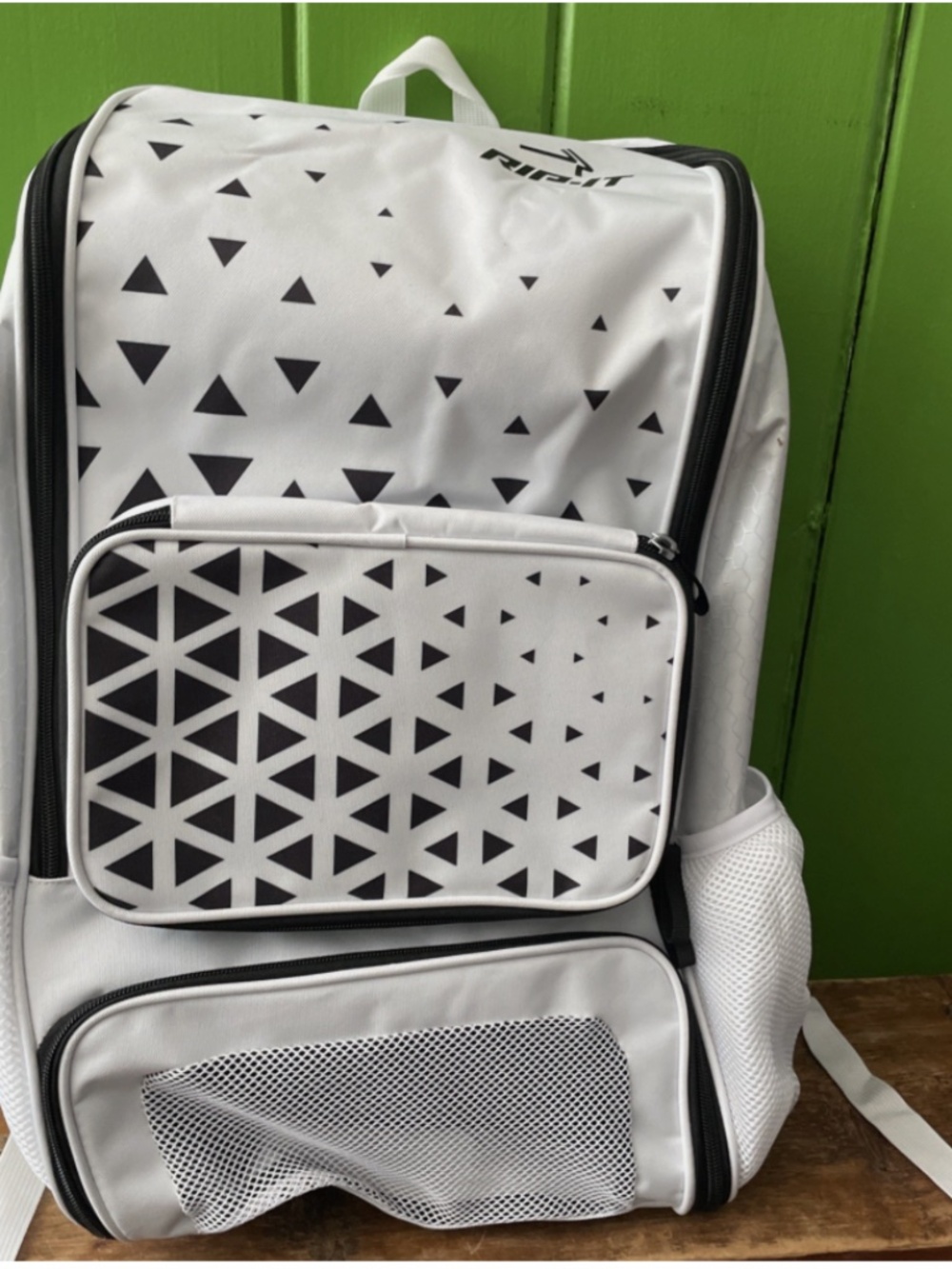 RIP-IT Baserunner Softball Backpack White/Black Durable J-hooks, 4 Bats  **** TH